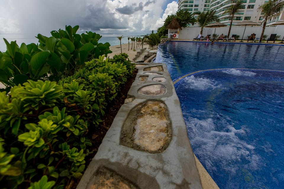 Condominio Girasol OceanView Apartment in Cancun