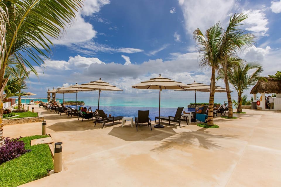 Beach, Swimming pool