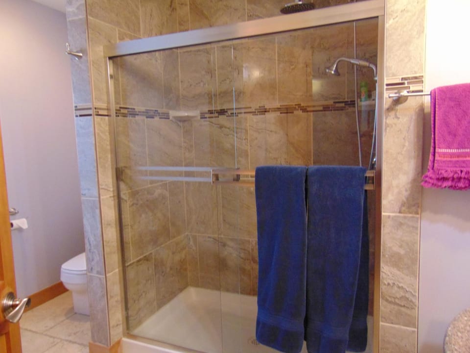 Shower, Bathroom, Decorative detail