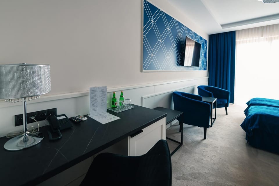 TV and multimedia, Seating area