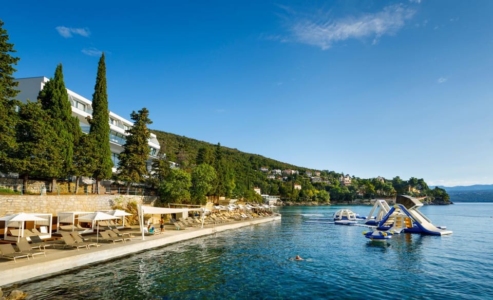 Day, Summer, Beach, Area and facilities, Seasons, Location