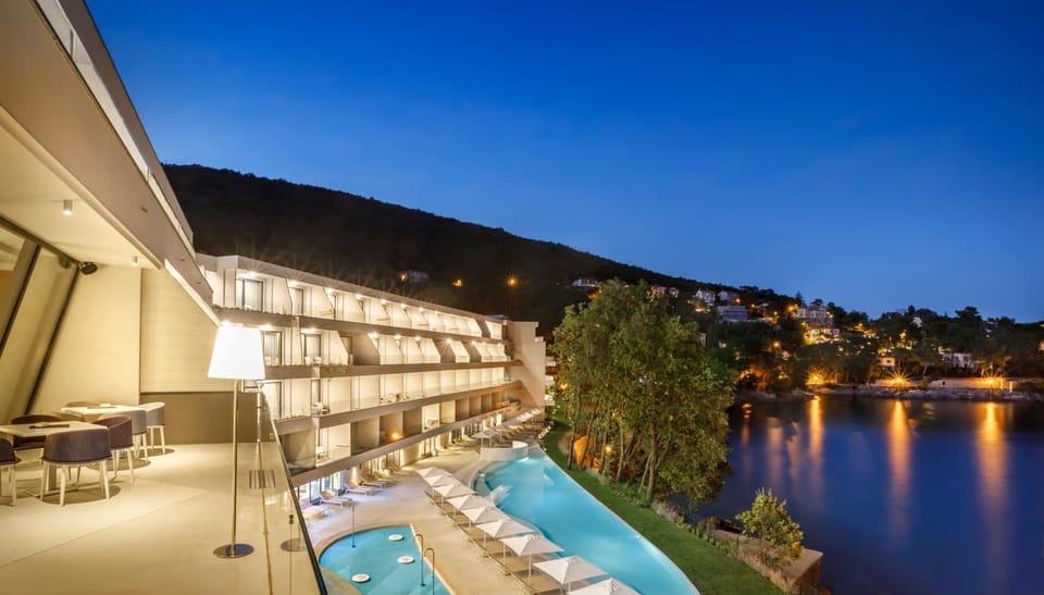 Property building, Spring, Off site, Neighbourhood, Bird's eye view, Summer, Beach, Aqua park, On site, Sea view, Area and facilities, Swimming pool