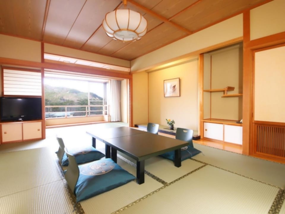 Tateyama Prince Hotel Ryokan in Kitaazumi District
