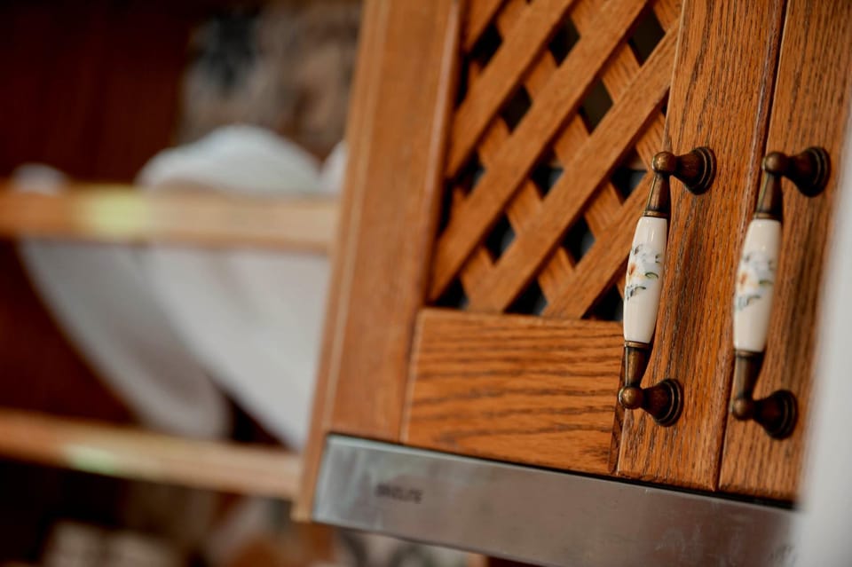 Kitchen or kitchenette, Decorative detail