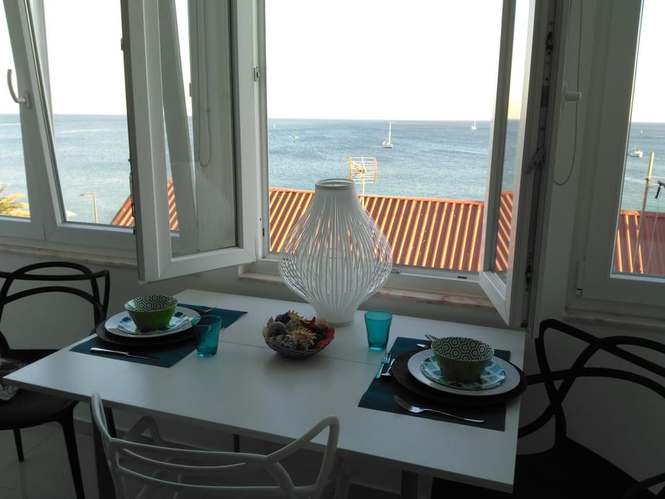 Dining area, On site