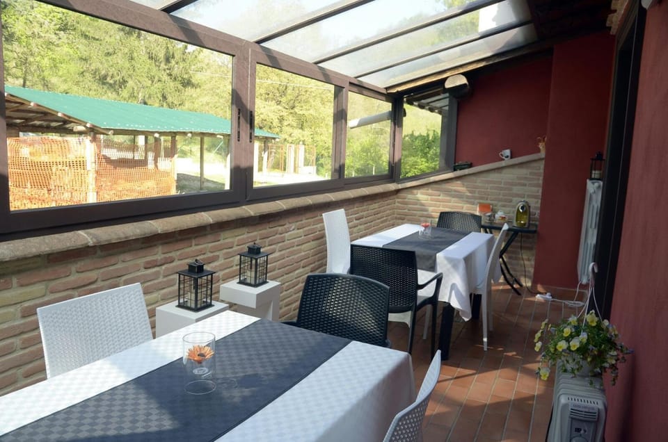 Communal lounge/ TV room, View (from property/room), Balcony/Terrace, Seating area, Dining area