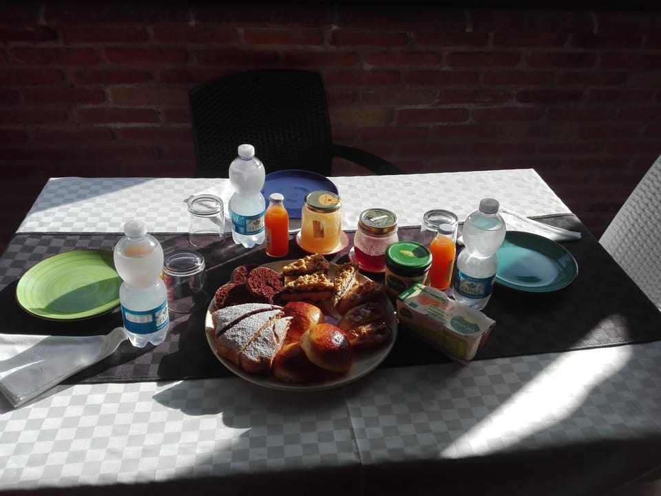 Food and drinks, Food, Breakfast, Drinks