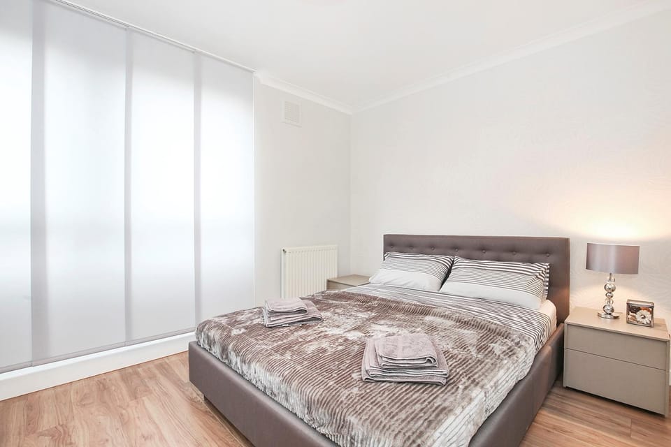 Day, Photo of the whole room