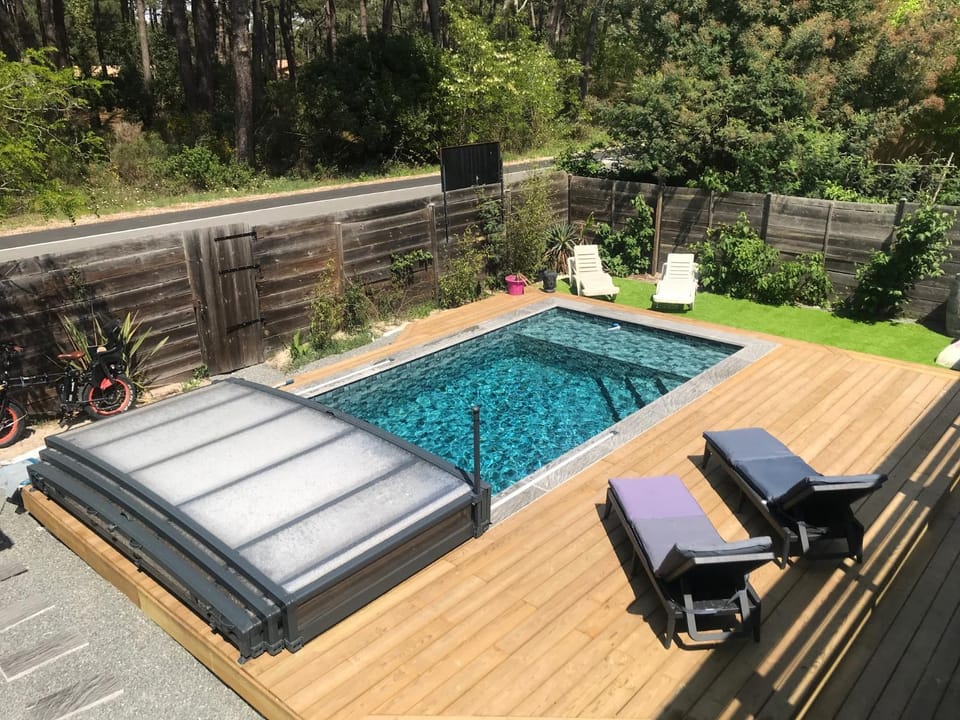 Pool view, Swimming pool