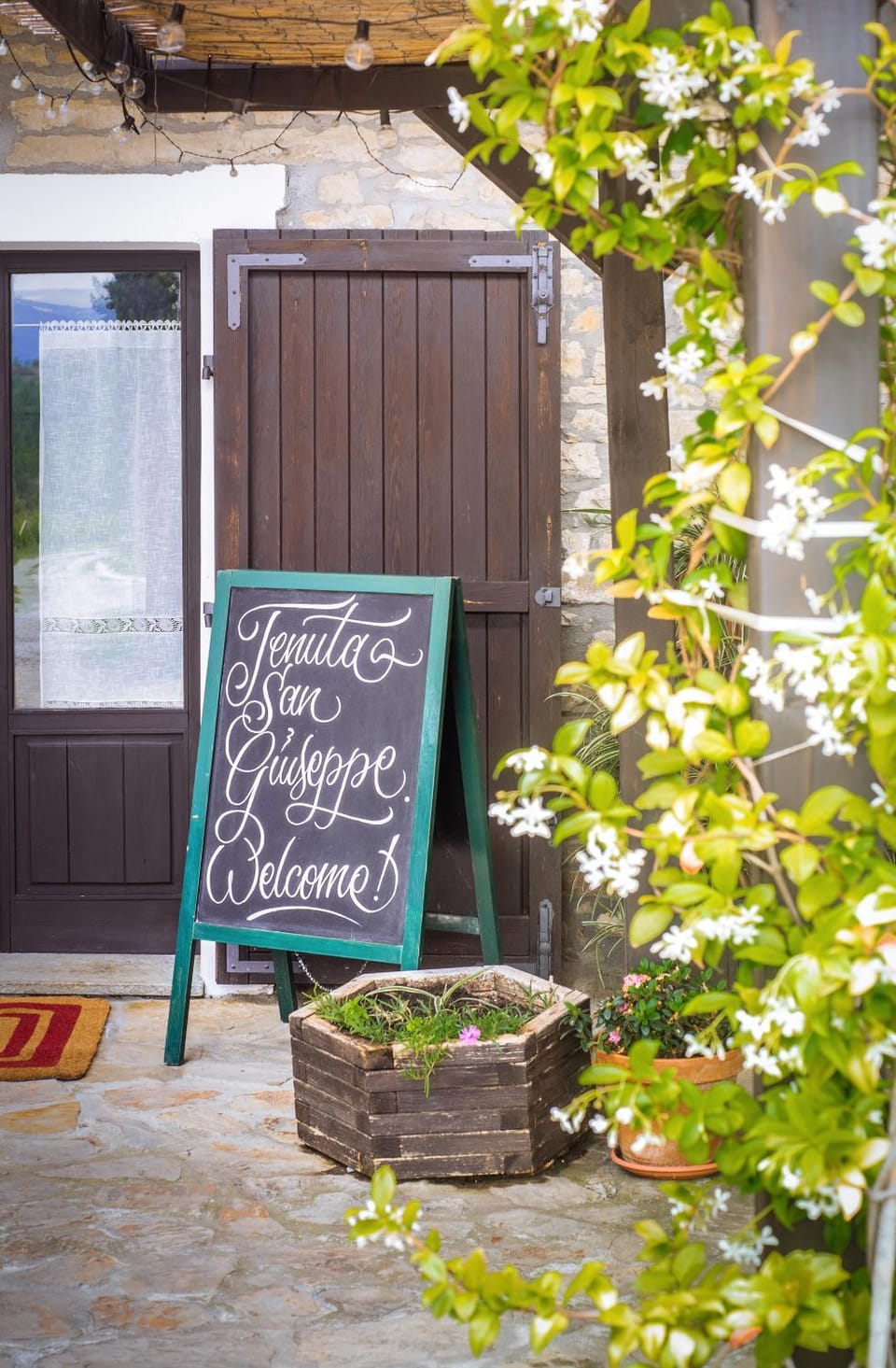 Day, Property logo or sign, Garden, Logo/Certificate/Sign, Garden view, Certificate/Award