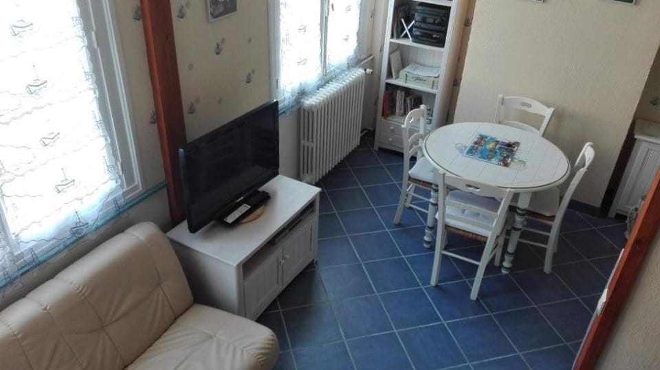 Other, Dining area