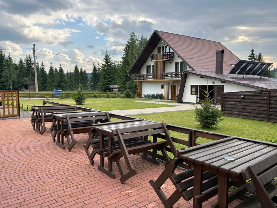 Pensiunea Teodora Bed and Breakfast in Romania