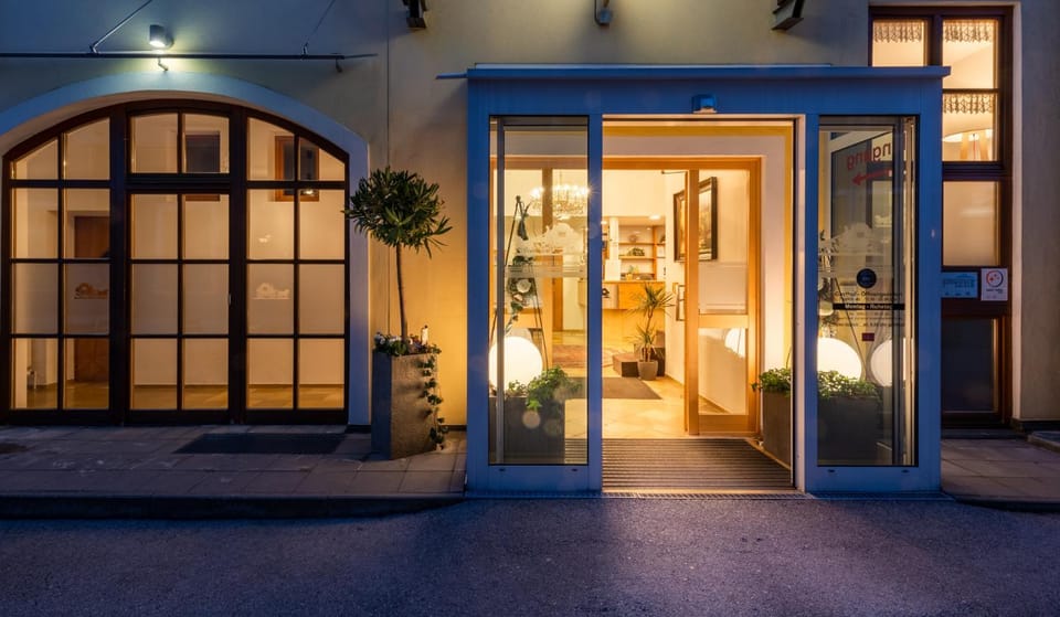 Zur Post Kümmersbruck Hotel & Tiny Houses Hotel in Bavaria
