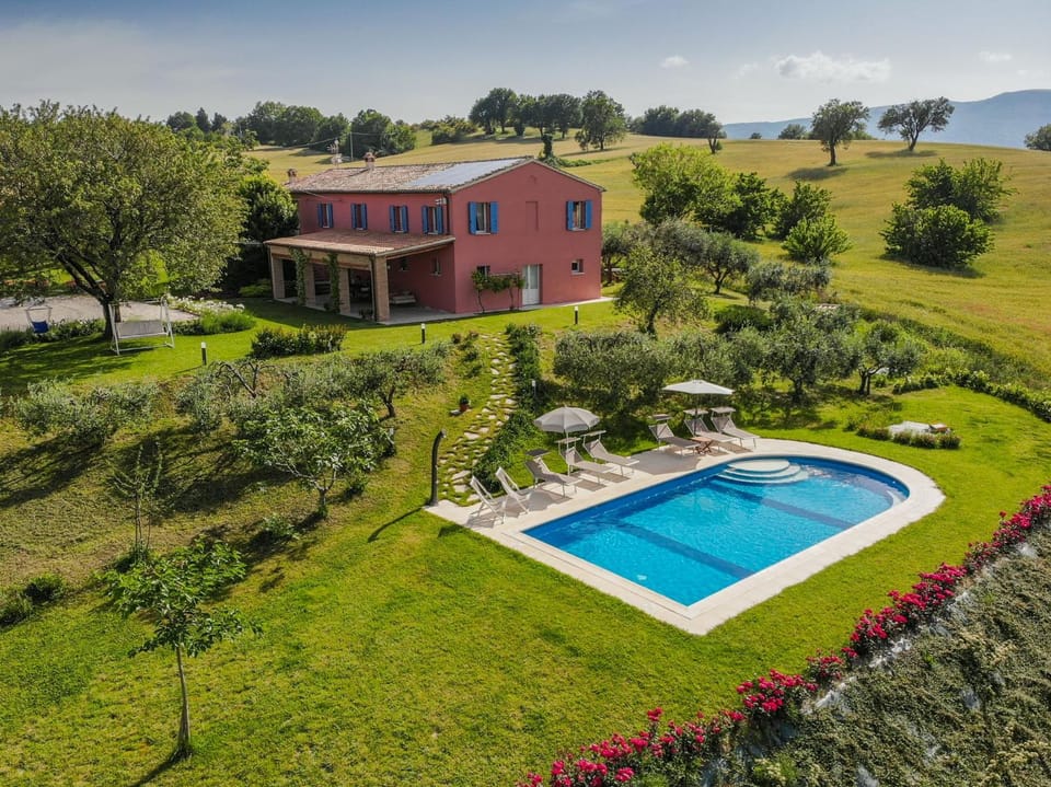 Property building, Garden, Swimming pool