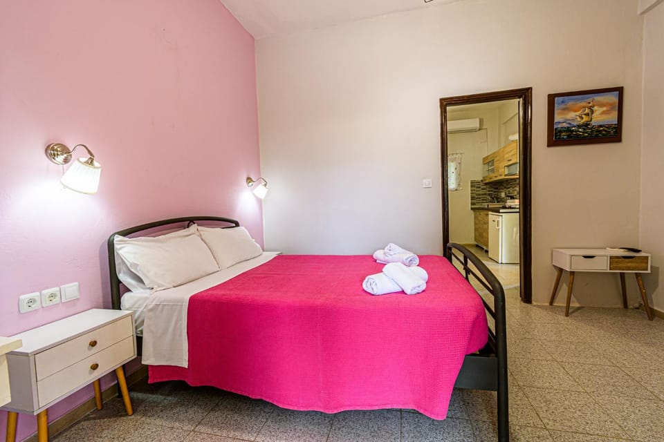 Bed, Photo of the whole room