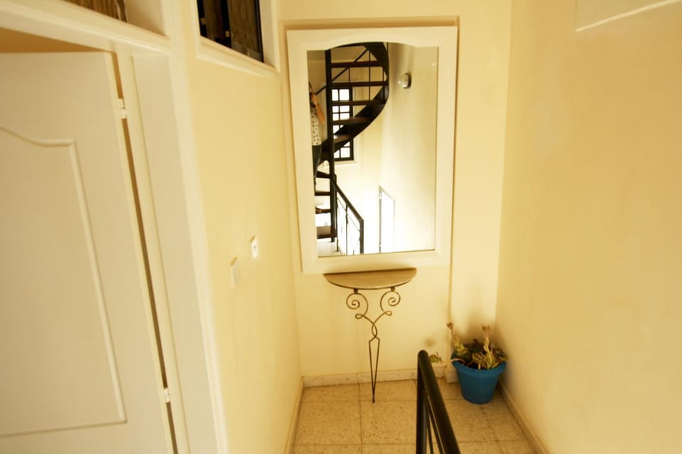 Facade/entrance, Decorative detail