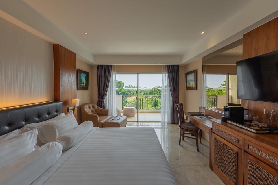 View (from property/room), Balcony/Terrace, Bedroom