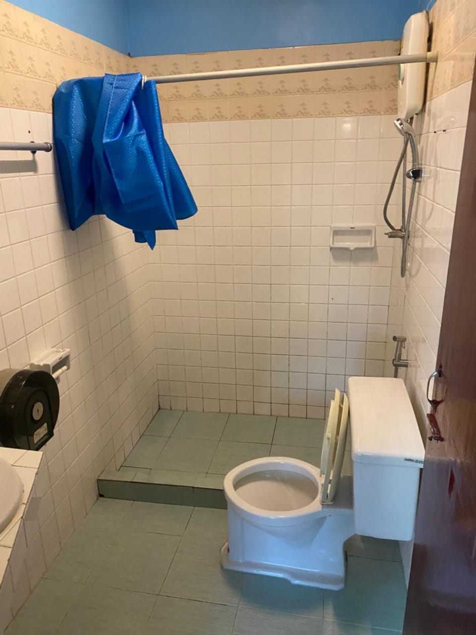 Shower, Toilet, Bathroom