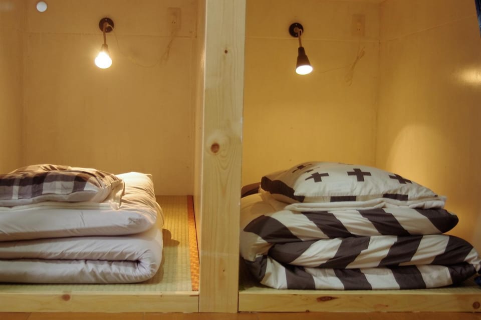 Bed, bunk bed