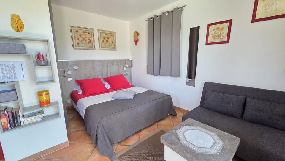la cigale sous l'olivier Bed and Breakfast in French Riviera