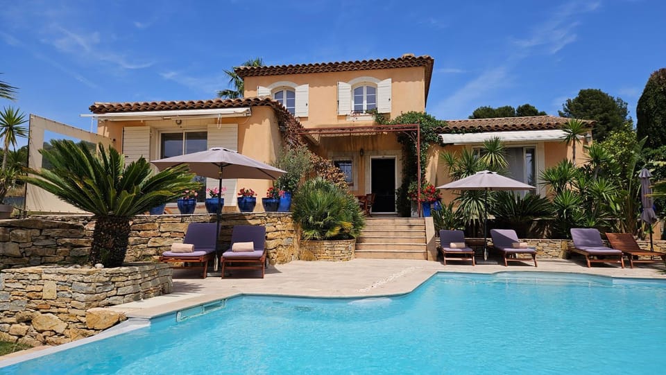Property building, Beach, Swimming pool
