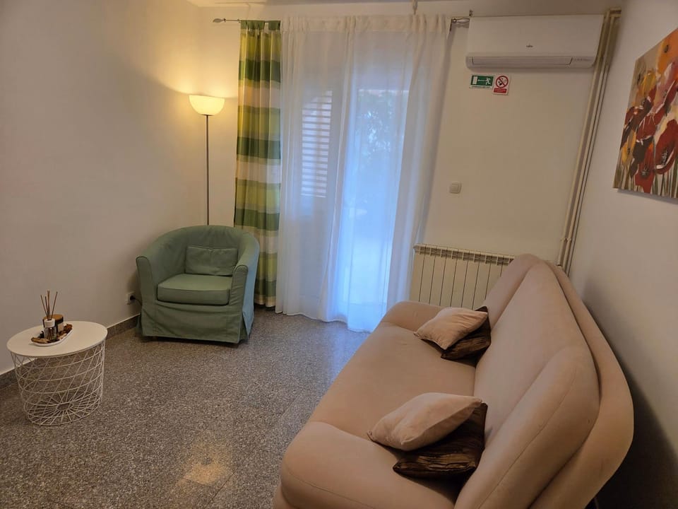 Apartment Rajci Apartment in Cres