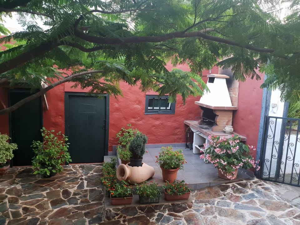 Casita del Medianero House in La Palma