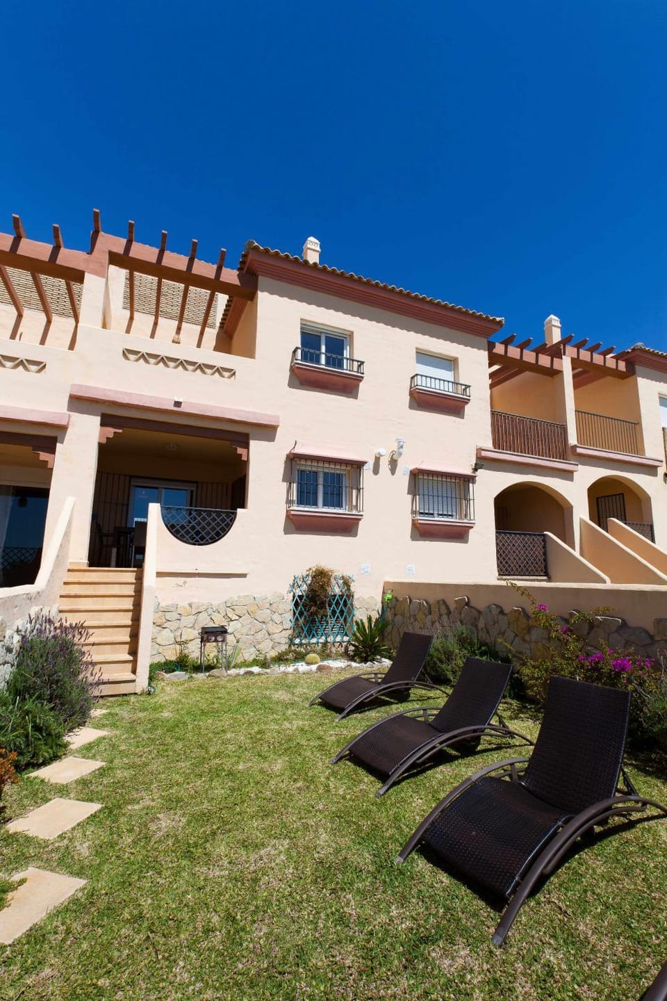 Garden, Garden view, sunbed