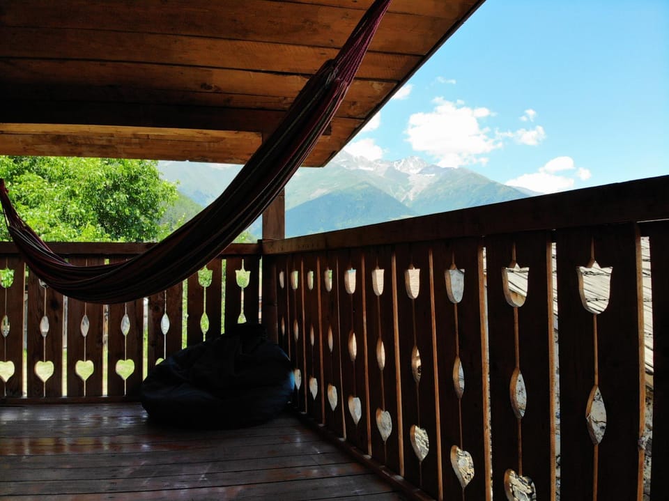 Balcony/Terrace, Mountain view