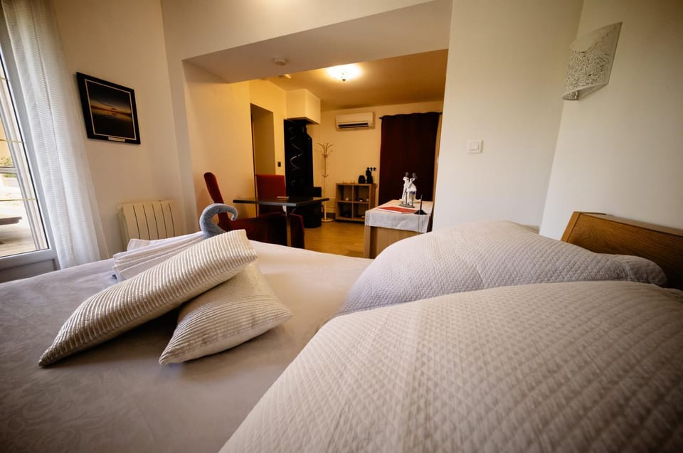 PIVOINE Chambre d hotes B&B Bed and Breakfast in Grand Est