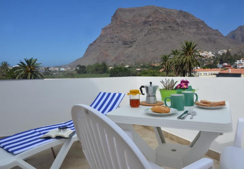 Natural landscape, Balcony/Terrace, Mountain view