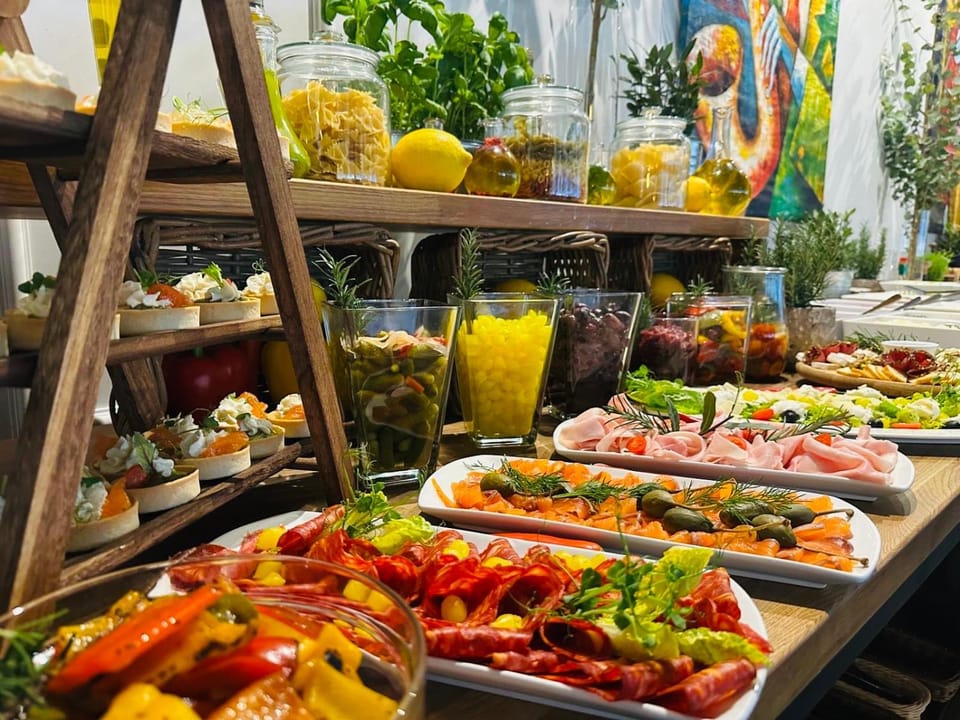 Food and drinks, Food, Meals, Buffet breakfast