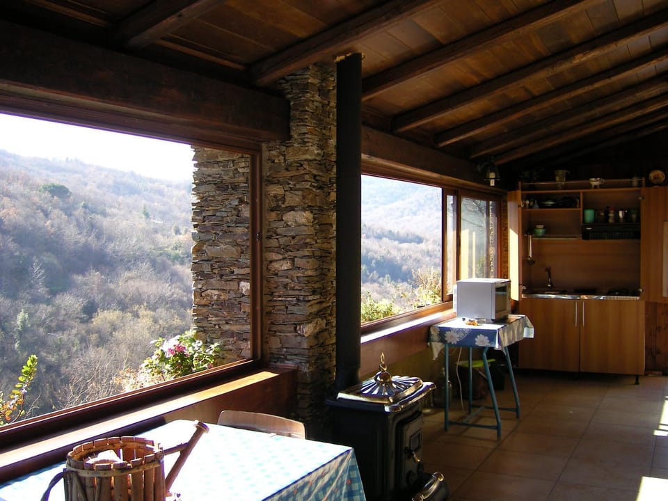 Communal kitchen, City view