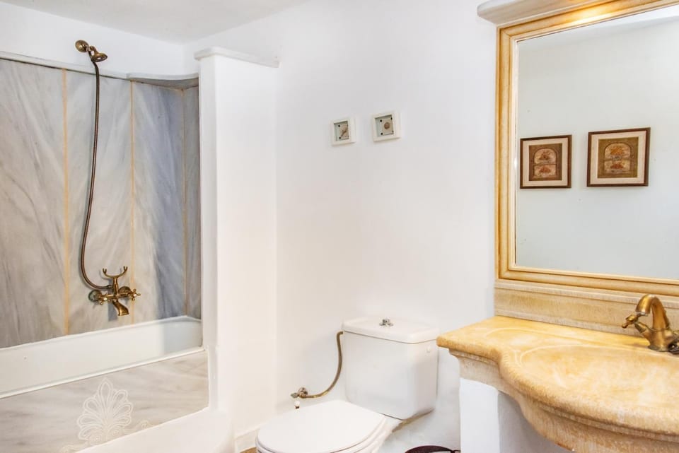 Toilet, Bathroom