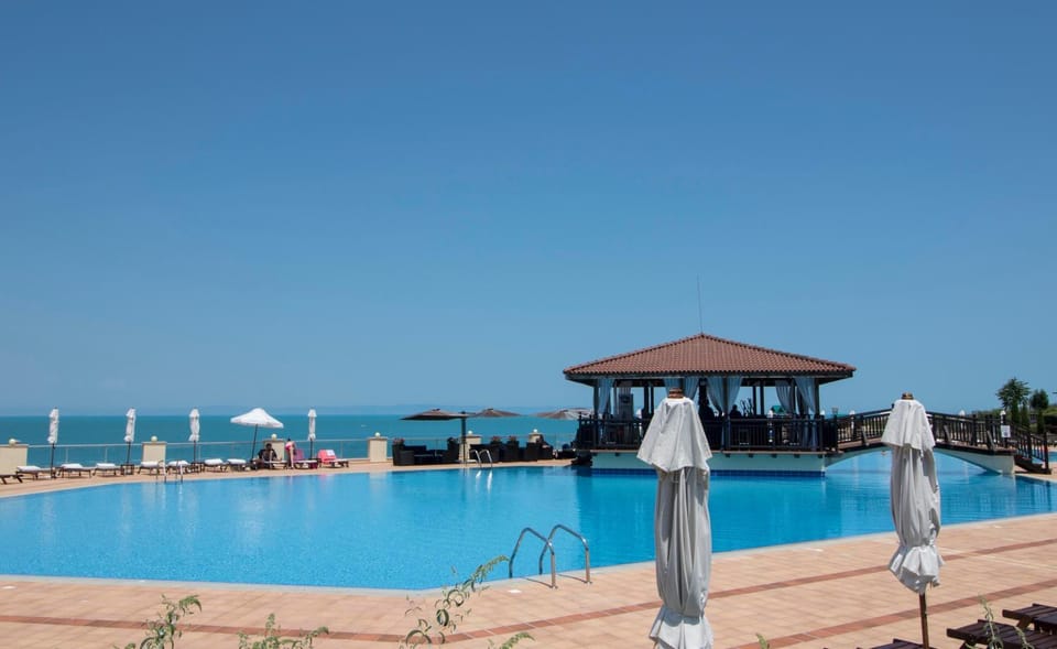 Swimming pool, Swimming pool