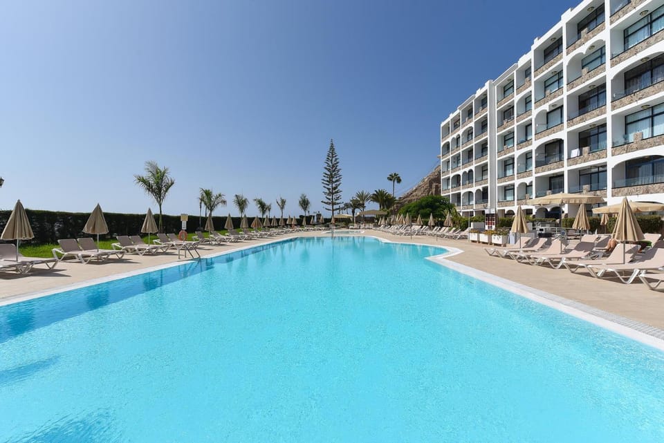 Solarium, Swimming pool
