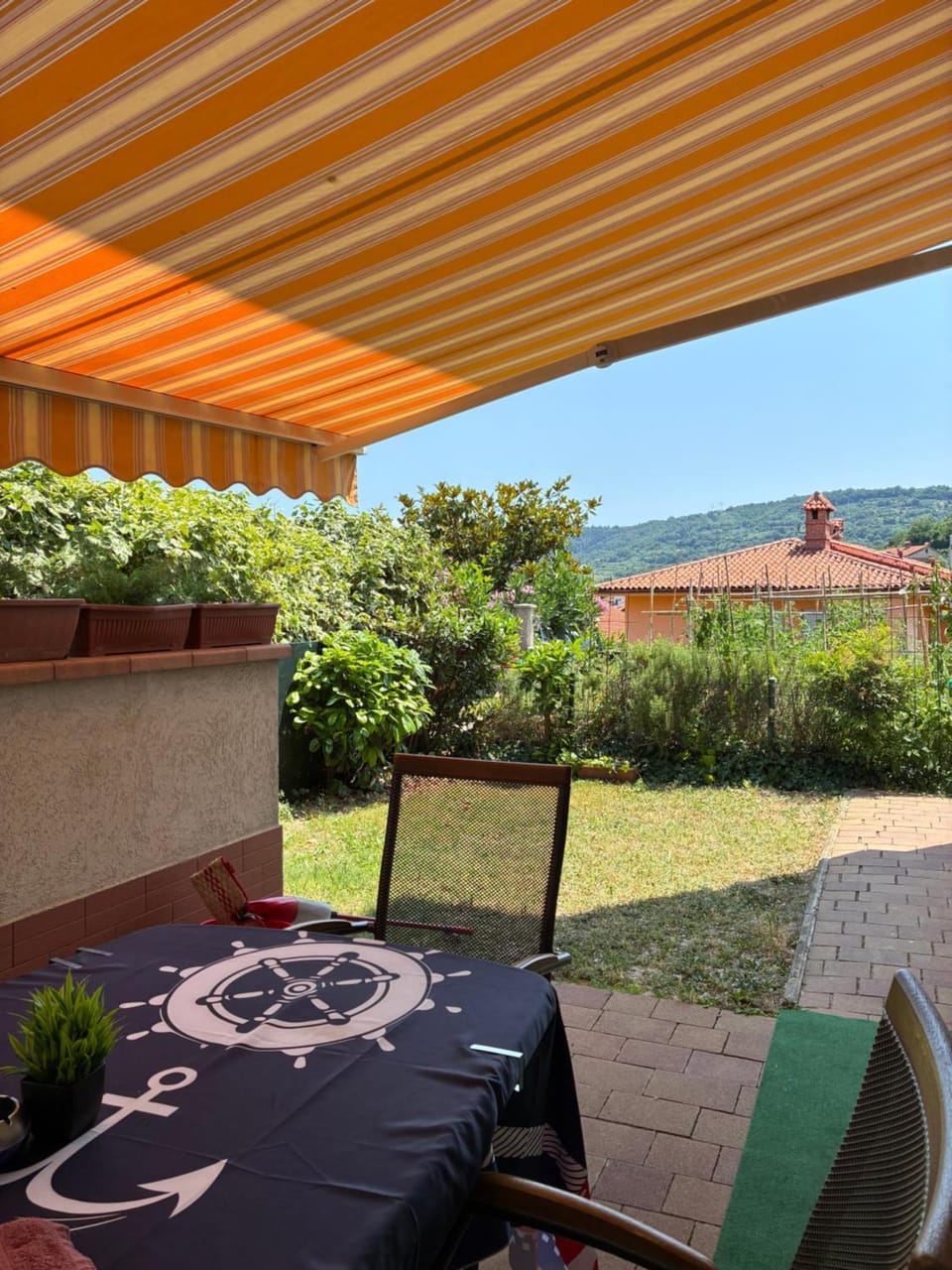 Patio, Garden view