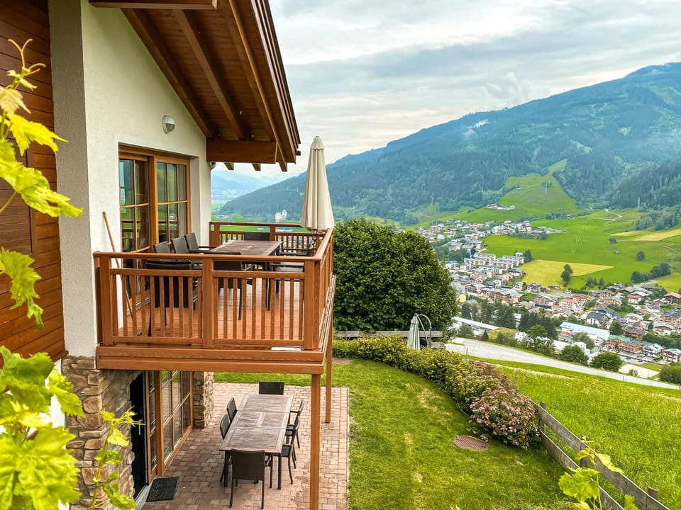 Property building, Patio, Nearby landmark, Spring, Day, Natural landscape, View (from property/room), Balcony/Terrace, Balcony/Terrace, Mountain view
