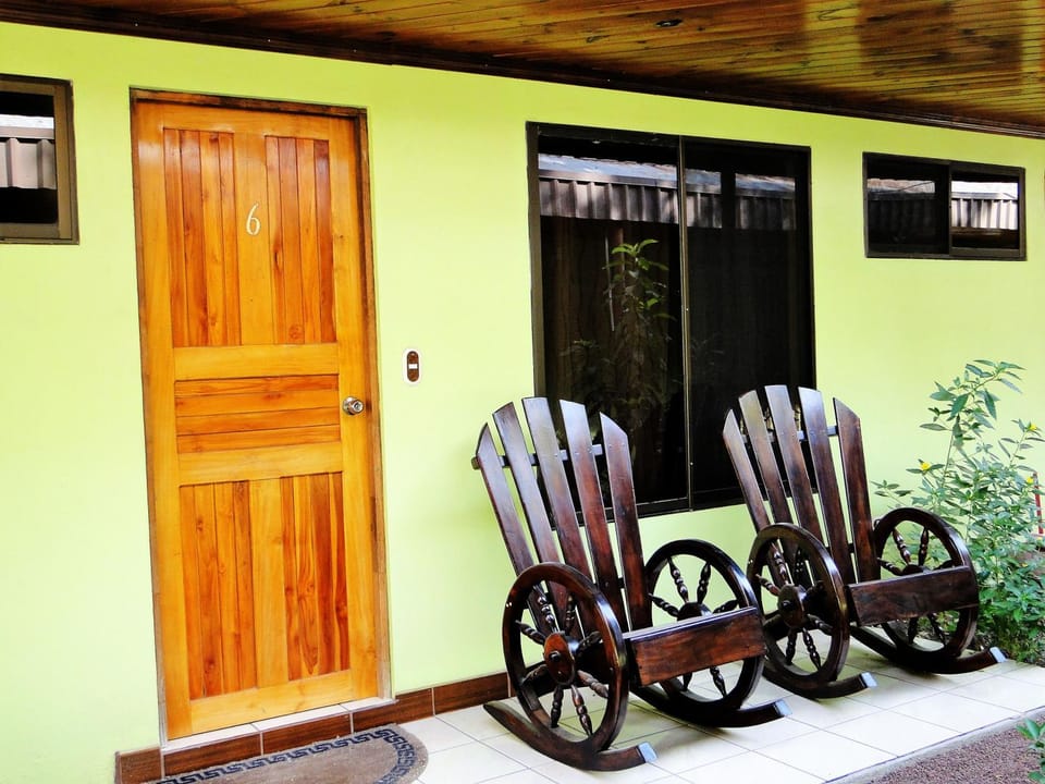 Patio, Balcony/Terrace, Decorative detail, Landmark view