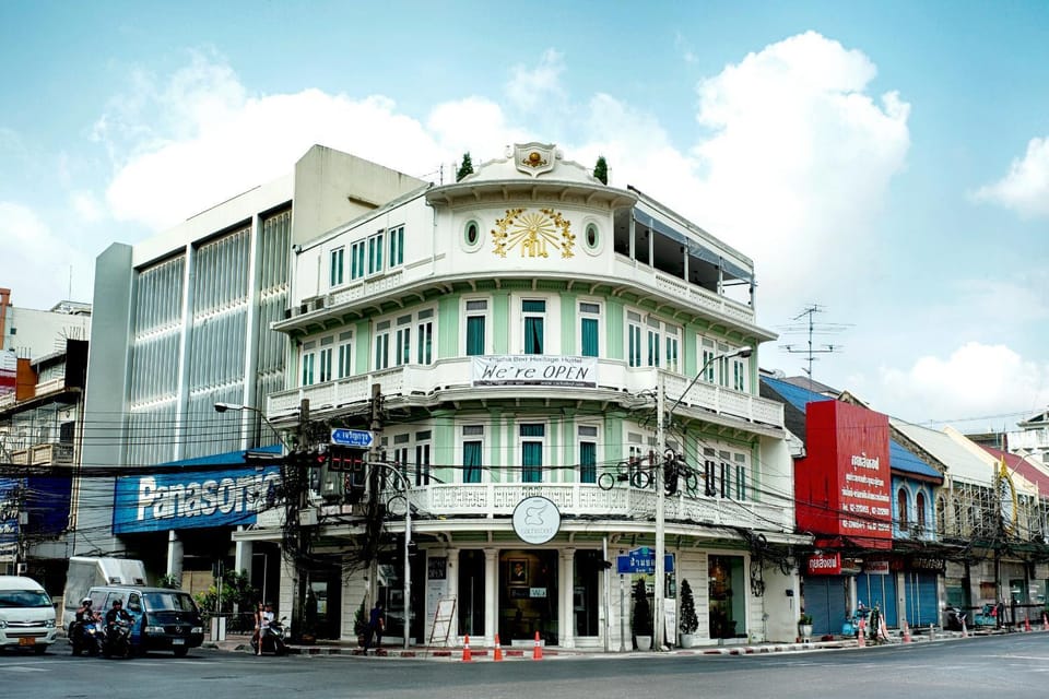 Property building, Bird's eye view, City view, Street view