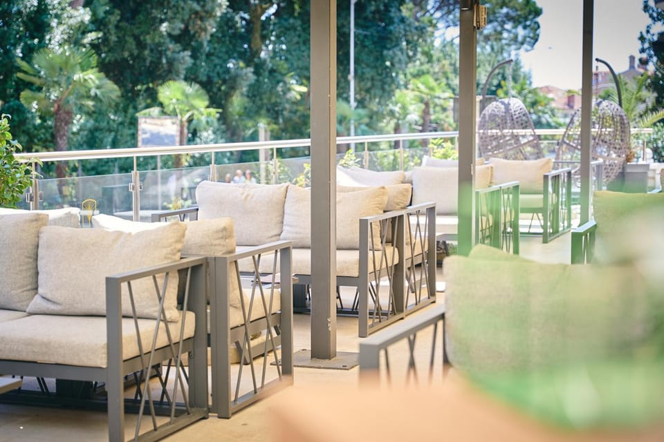 Patio, Day, View (from property/room), Balcony/Terrace, Lounge or bar, Dining area