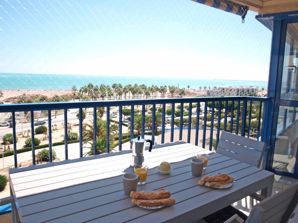 Balcony/Terrace, Dining area, Garden view, Sea view