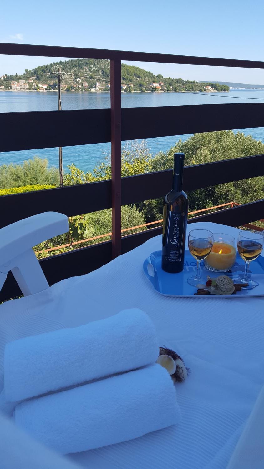 Patio, Spring, Day, Night, Winter, Summer, Garden, Balcony/Terrace, Beach, Autumn, City view, City view, Garden view, Garden view, Mountain view, Mountain view, Sea view, Sea view, Sunrise, Sunset