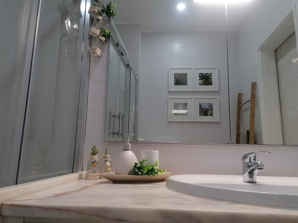 Toilet, Bathroom, Bath
