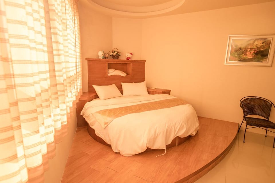 Bed, Photo of the whole room, bunk bed
