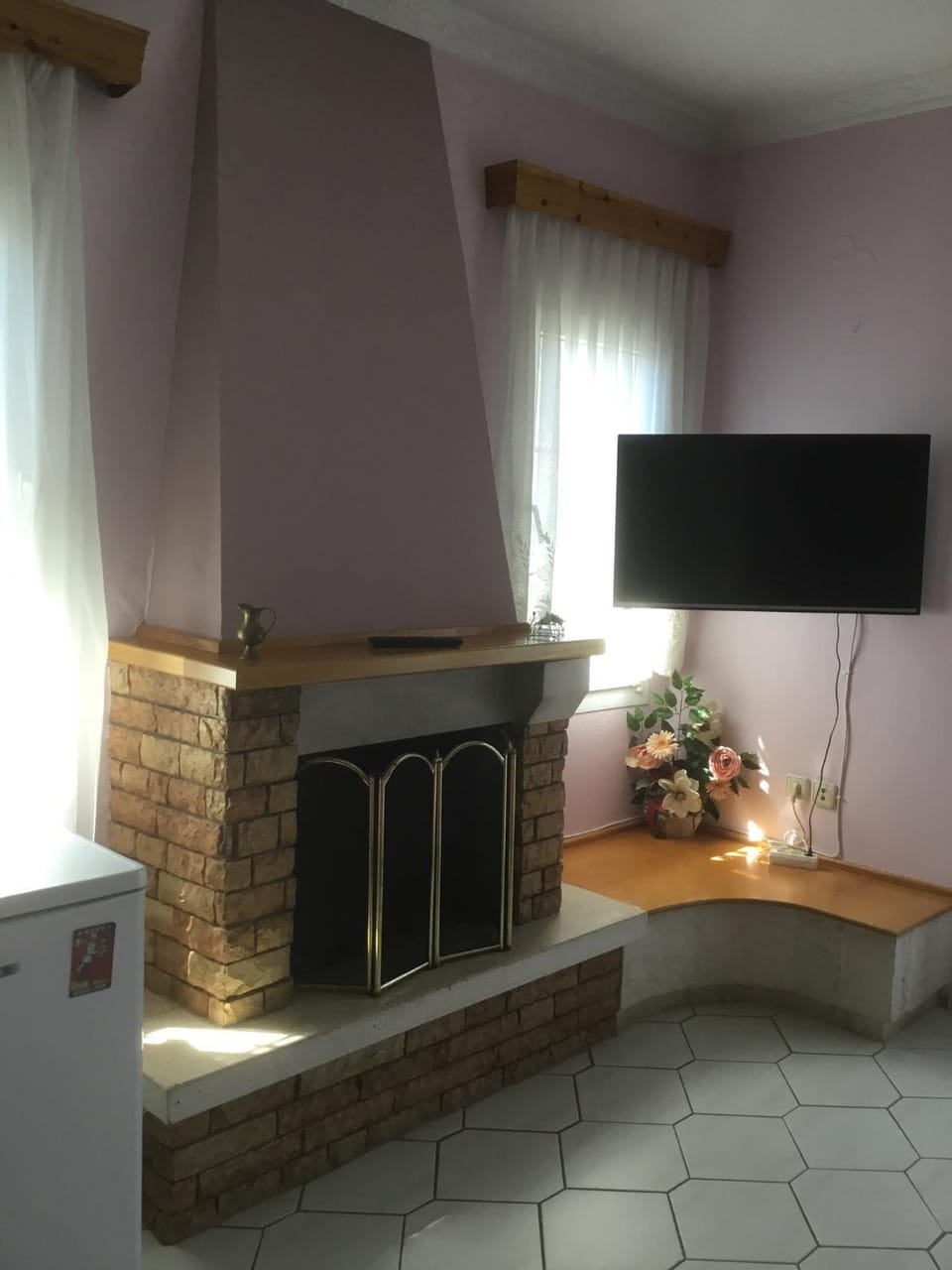 Communal lounge/ TV room