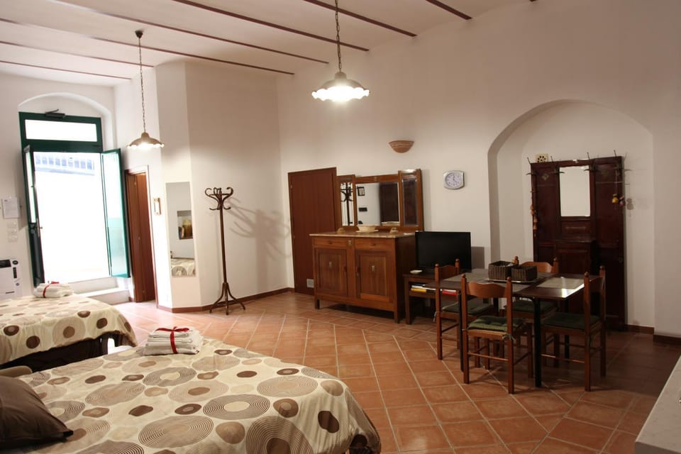 Communal lounge/ TV room, Bed