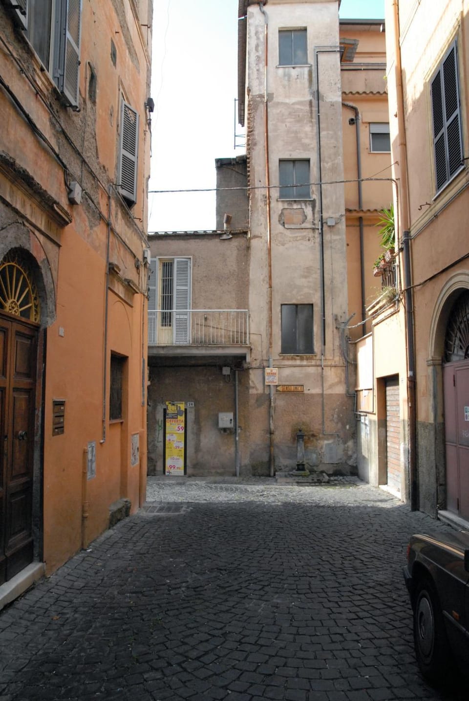 Property building, Neighbourhood