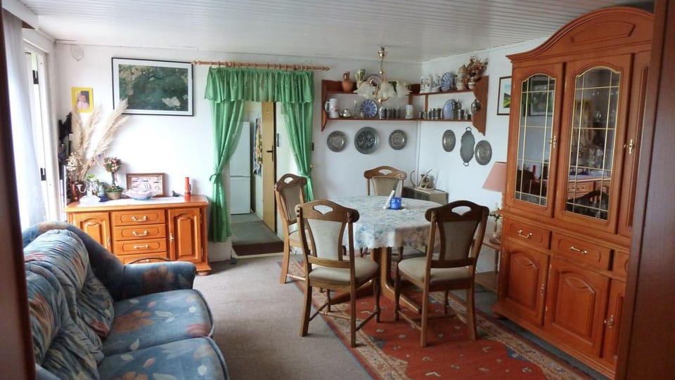 Bed, Living room, Dining area