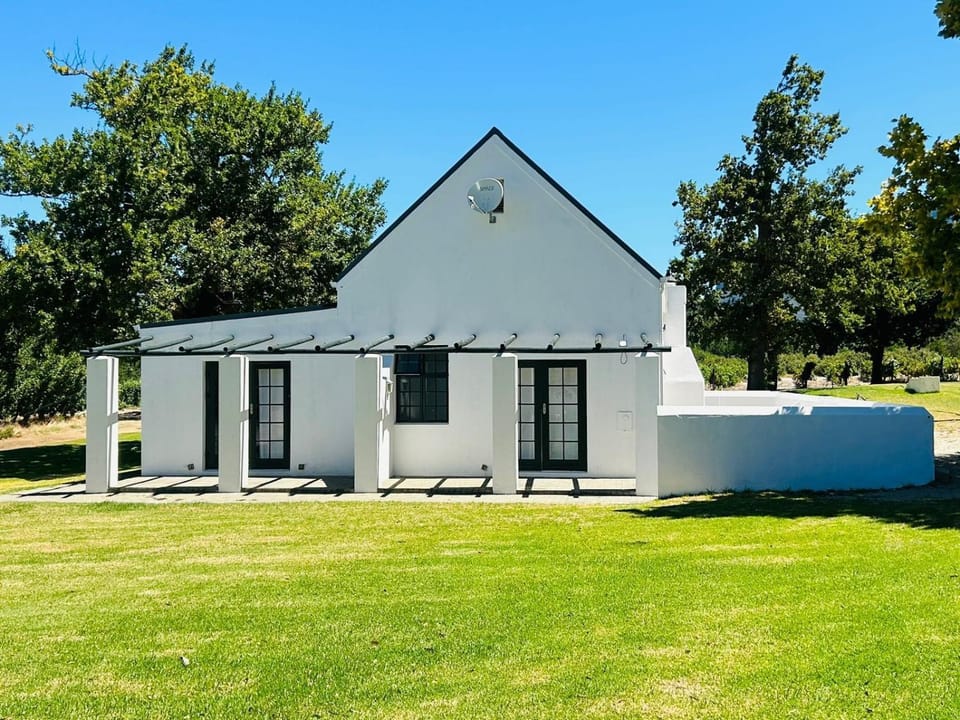 Allèe Bleue Wine Estate Bed and Breakfast in Cape Town